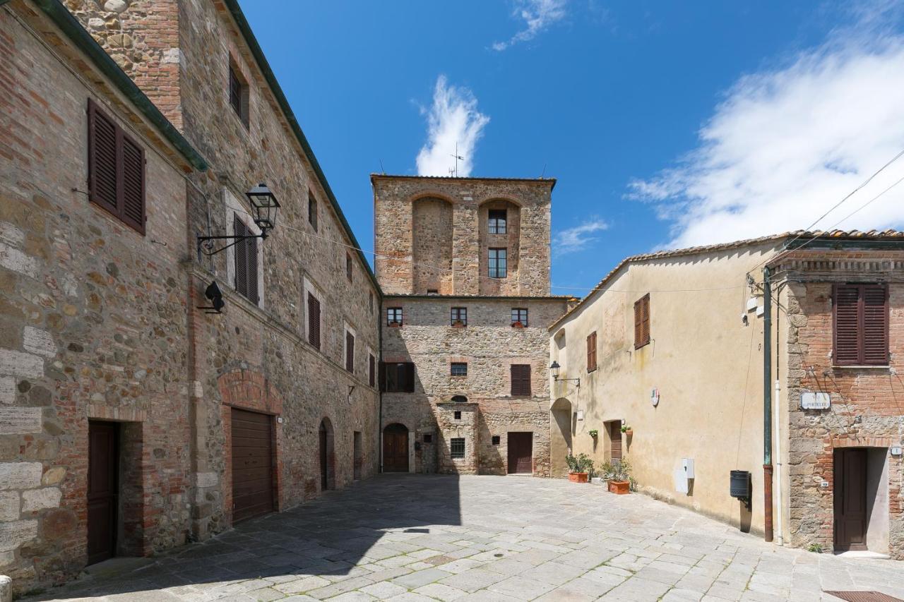 Noi2+2 Vacanze - App. Andrea Contignano Bagian luar foto